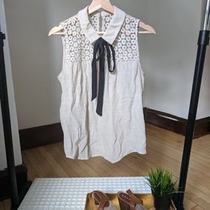 Blouse with bow - on trend